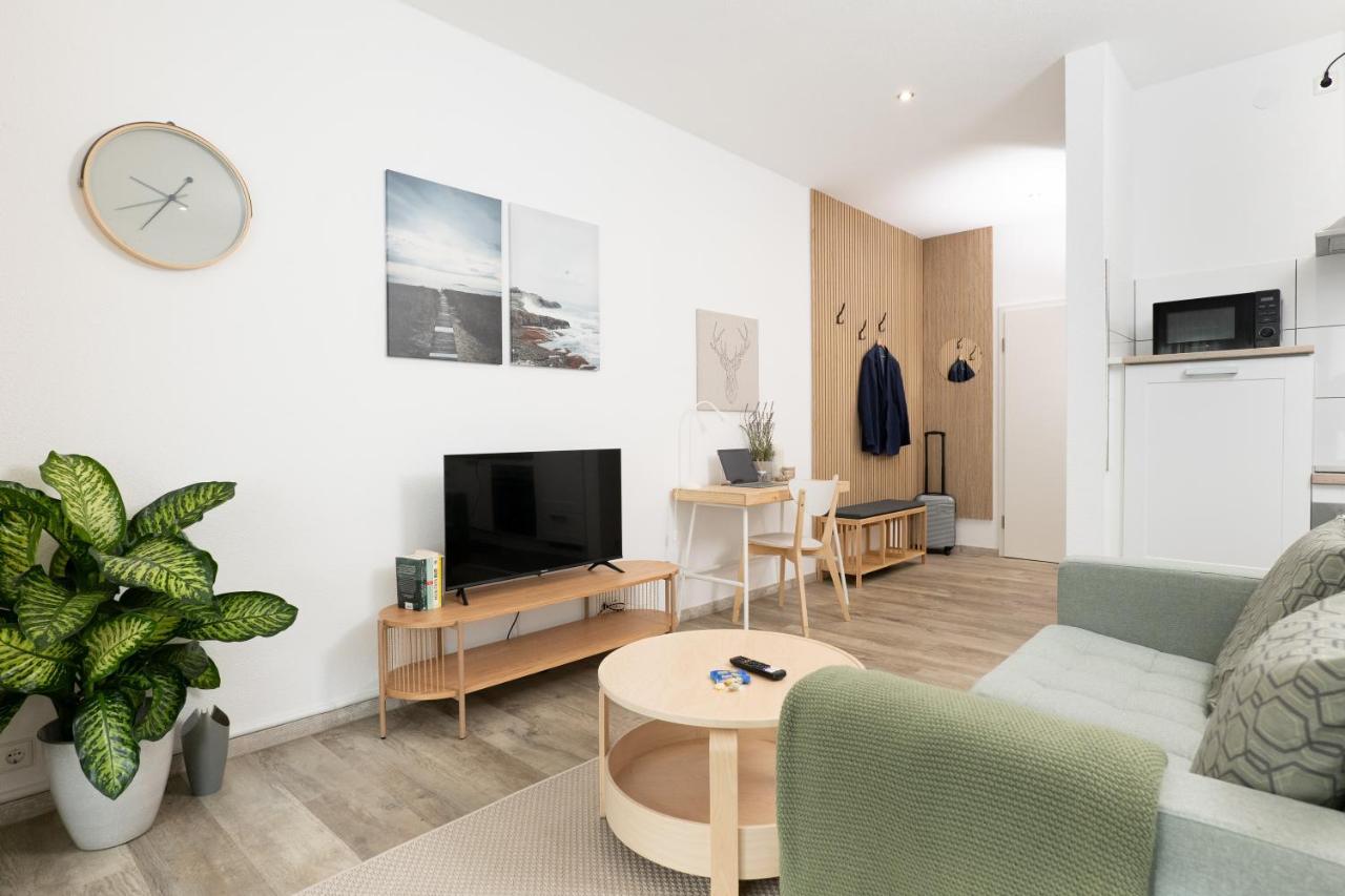 Apart4Me Scandi Apartment Geislingen Zentral Mit Parkplatz 가이슬링겐스타이게 외부 사진