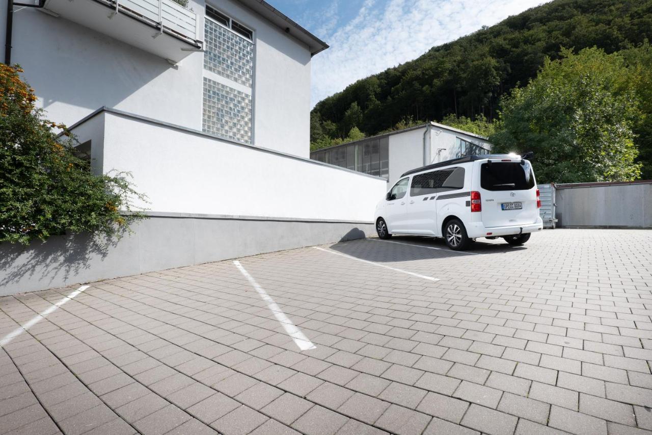 Apart4Me Scandi Apartment Geislingen Zentral Mit Parkplatz 가이슬링겐스타이게 외부 사진